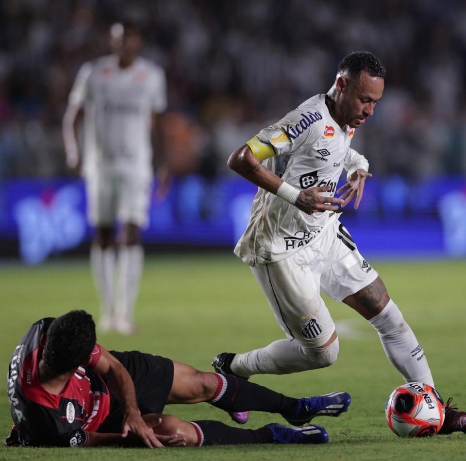 爱游戏关于内马尔关键节点出色防守，日本队带队取胜！的信息