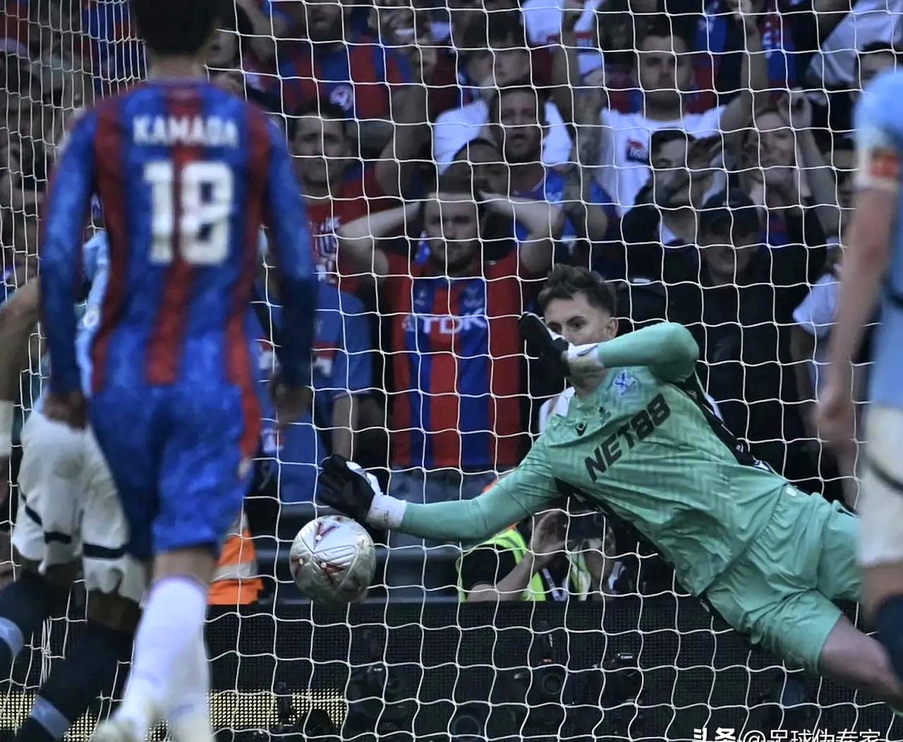  哈兰德首秀是那场比赛 