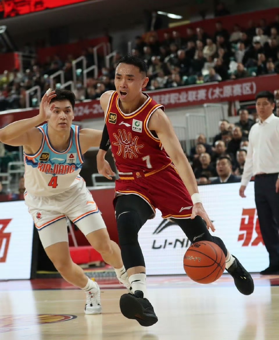 包含今晨NBA常规赛焦点战，浙江队强势反弹，底气十足，数据趋势出现新变化的词条